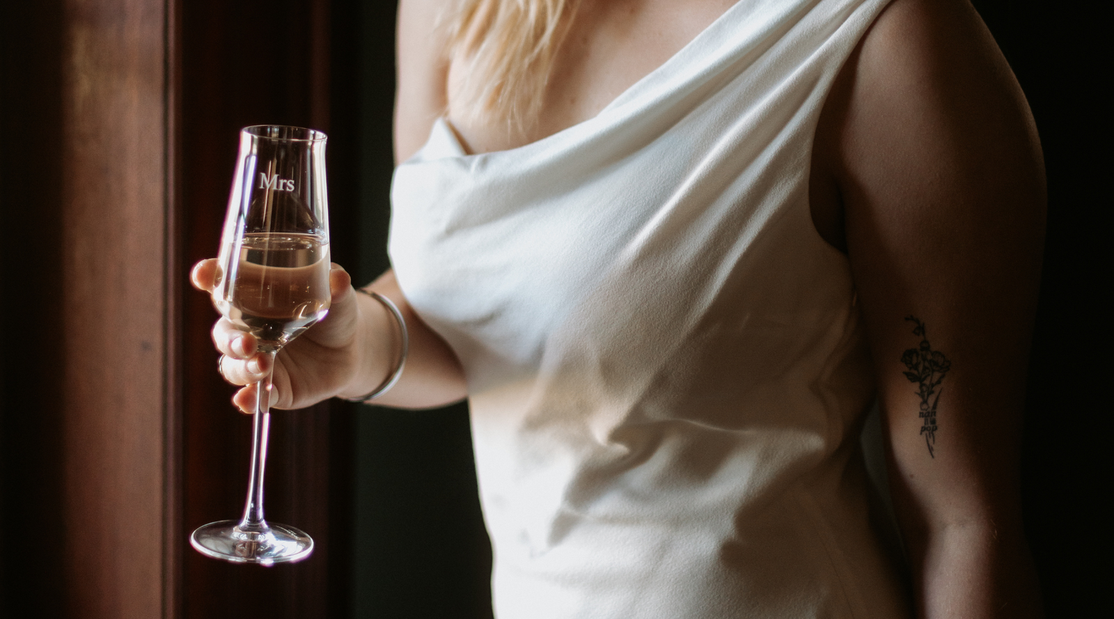 Discover 2025 Wedding Trend: Personalised Glassware Gifts