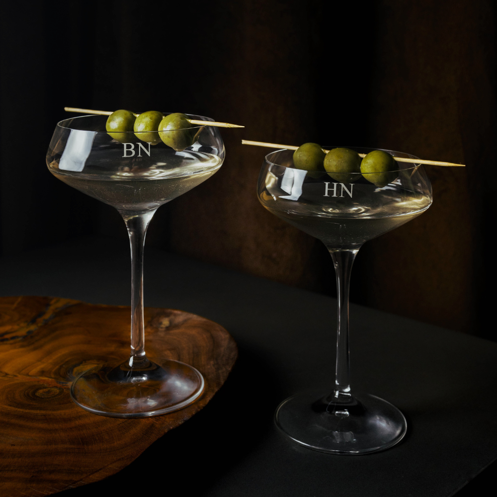 The Art of Champagne: How Glass Shape Elevates Your Celebration Experience