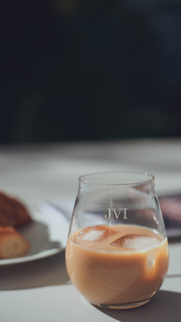 Margot Stemless wine glass with iced coffee